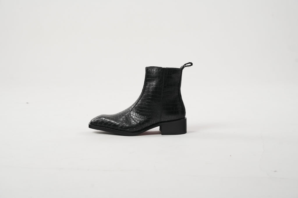Onyx Caiman Chisel Toe Boots