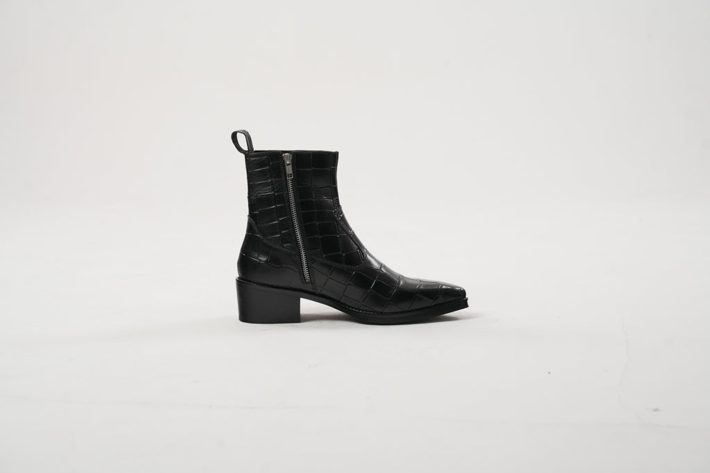 Onyx Cuvier Boots