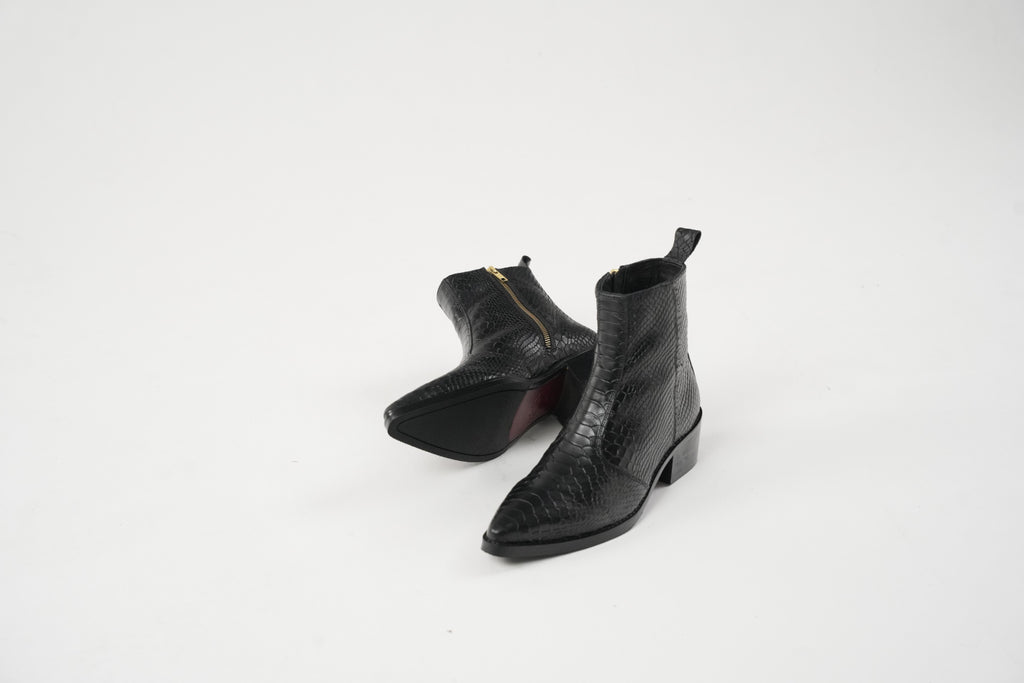 Onyx Mamba Boots