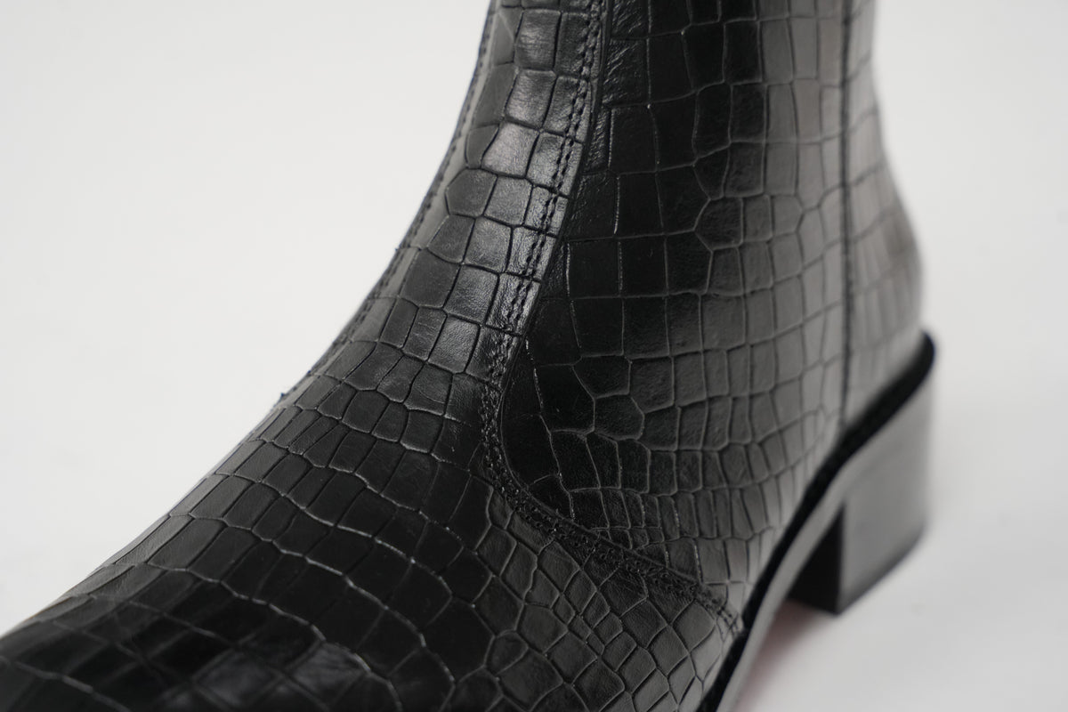Onyx Caiman Chisel Toe Boots