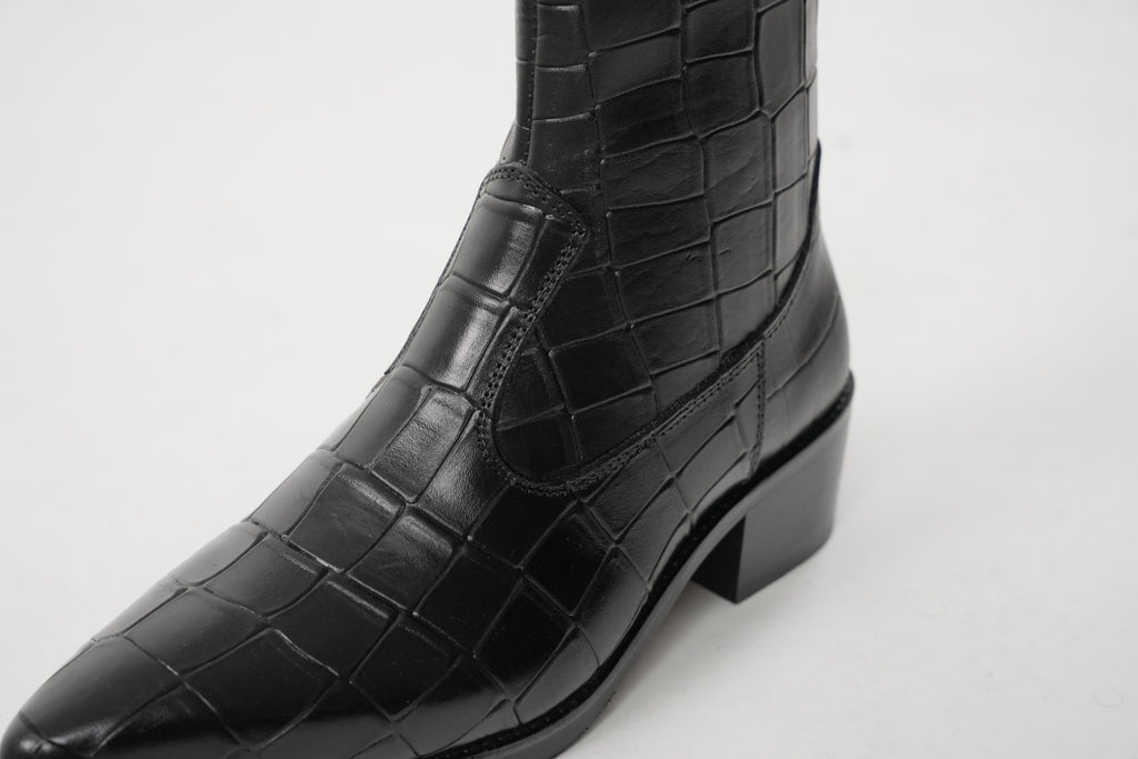 Onyx Cuvier Boots