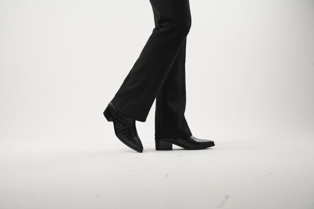 Onyx Gavial Boots